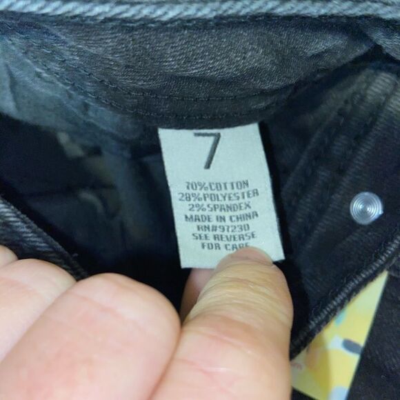 NWT almost famous distressed crop black denim jeans - Picture 6 of 10